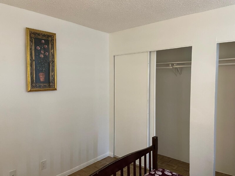 Building Photo - 38604 10th St E