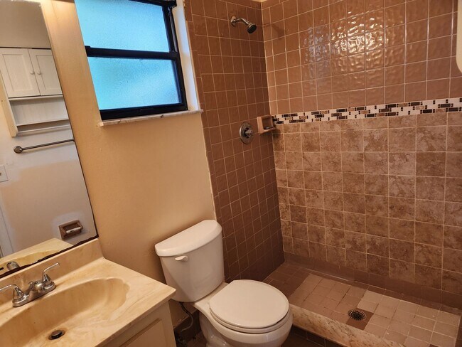 Building Photo - Port St. Lucie Pool Home for rent