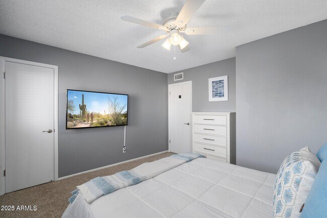 Building Photo - 6921 E Osborn Rd