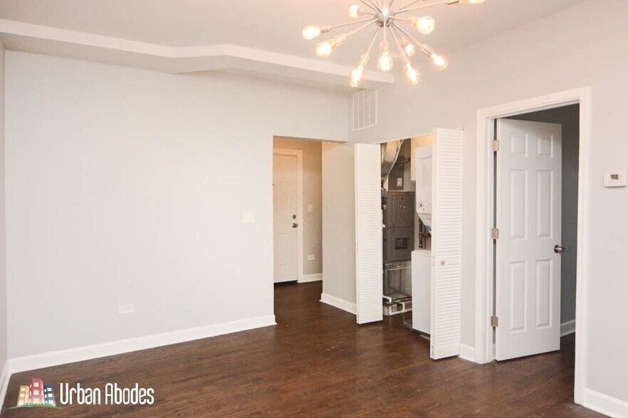 Building Photo - 3301 N Harding Ave