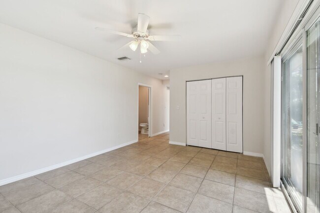 Building Photo - 345 Capri Blvd