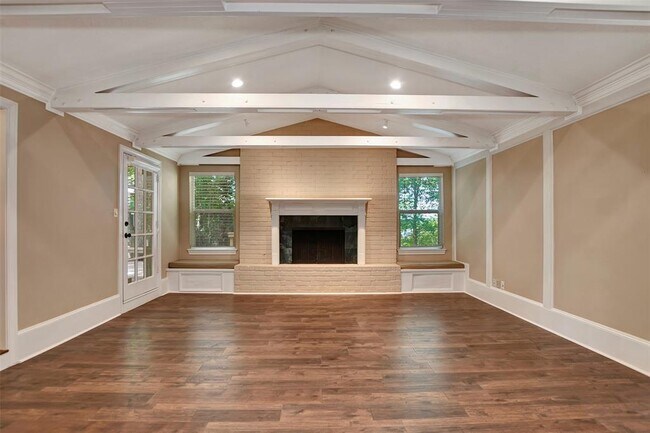 Building Photo - 75 Wood Hollow Dr