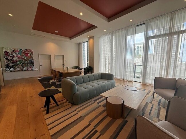 Building Photo - 11 NE 6th St