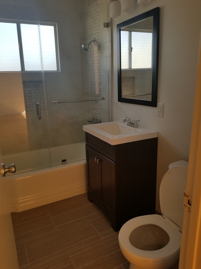 Bathroom - 7625 Willoughby Ave