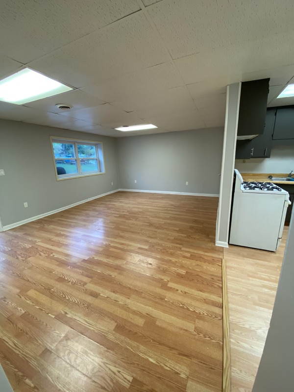 Building Photo - 165 Midway Dr