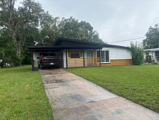 Building Photo - 1728 Le Bois Dr