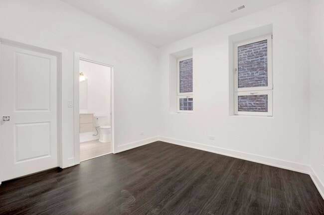 Building Photo - 1814 S Throop St