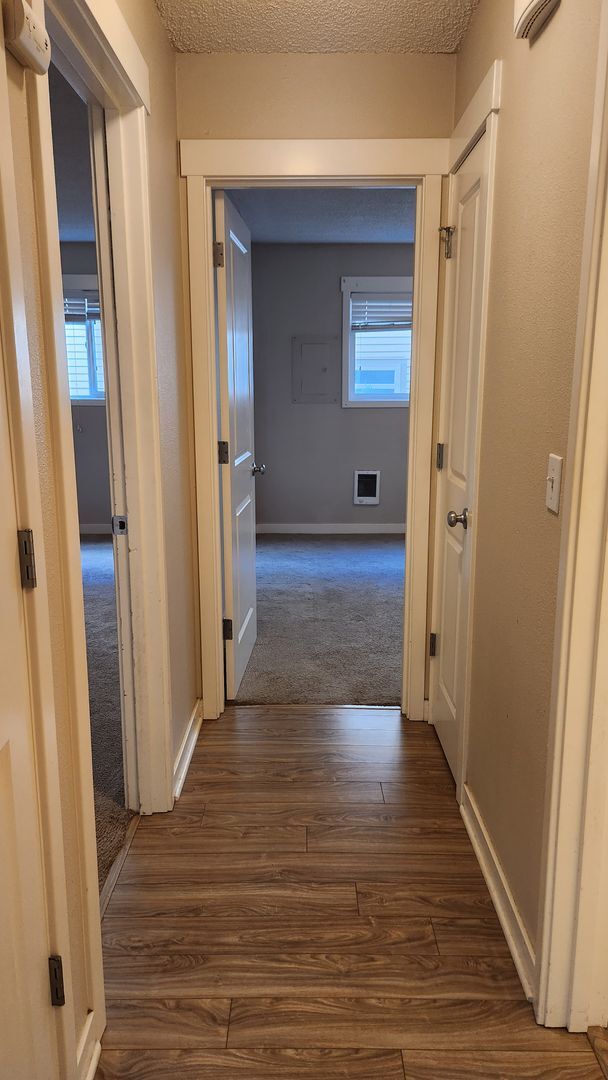 Building Photo - 2725-2743-2743 SE Taylor St