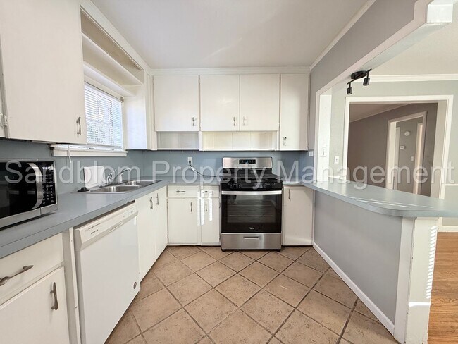 Building Photo - For Lease | University of Tulsa | Available Now!