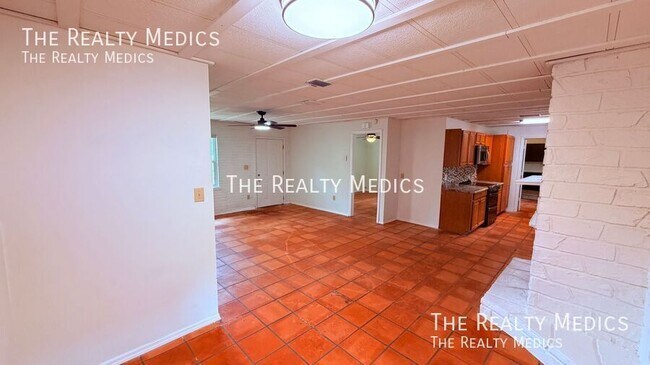 Building Photo - 31061 Lochmore Cir