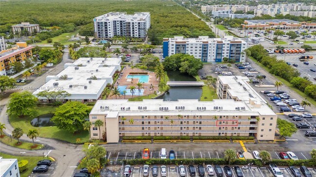 Building Photo - 505 E Dania Beach Blvd