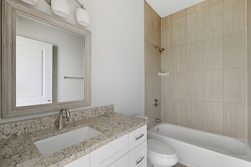 Building Photo - 2253 W 19th St