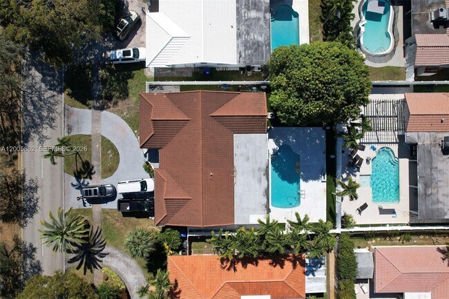 Building Photo - 3460 N 46th Ave