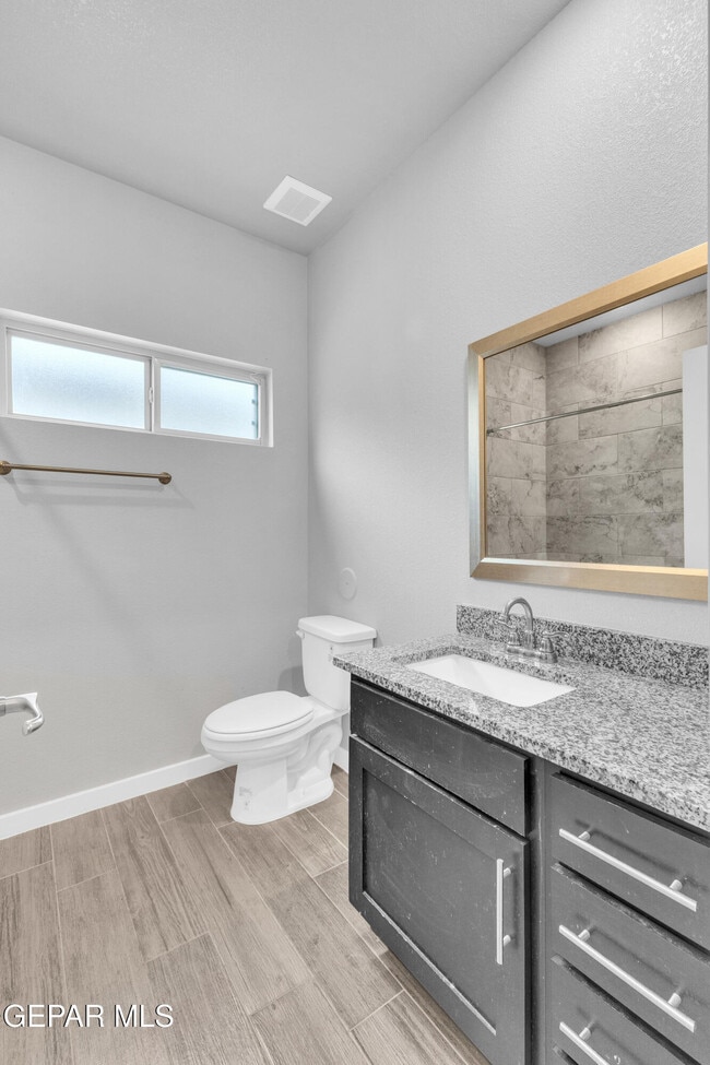 Building Photo - 11364 Santa Barbara