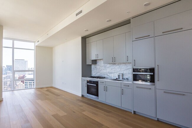 Building Photo - 2Bd/2Ba Seattle Condo