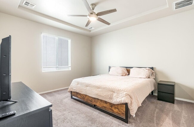 Building Photo - 2313 Melon Ridge Loop NE