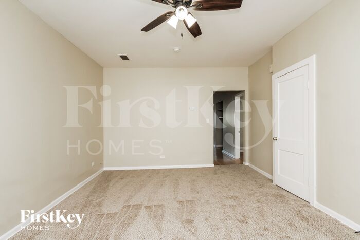 Building Photo - 2738 Ridgeland Ave