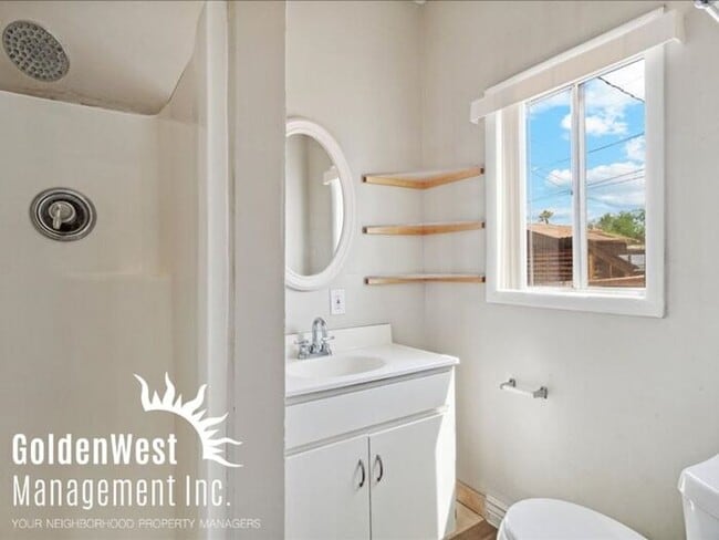 Building Photo - Cozy 1 Bdm 1 Ba Apartment in Historic Bren...