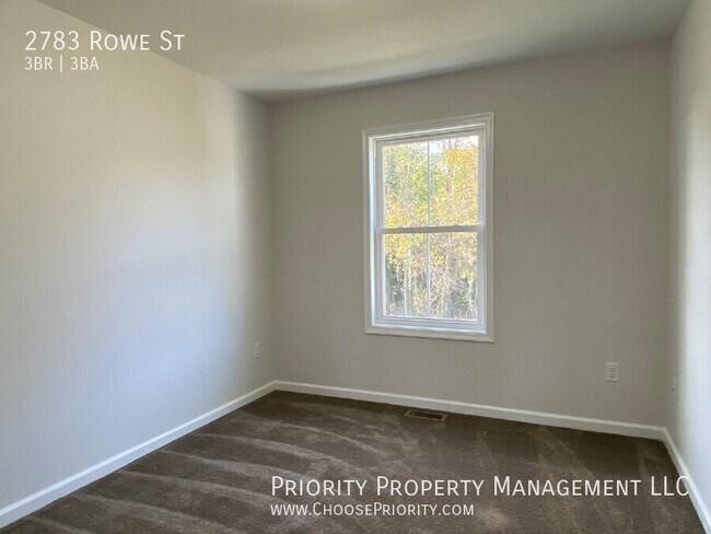 Building Photo - 2783 Rowe St