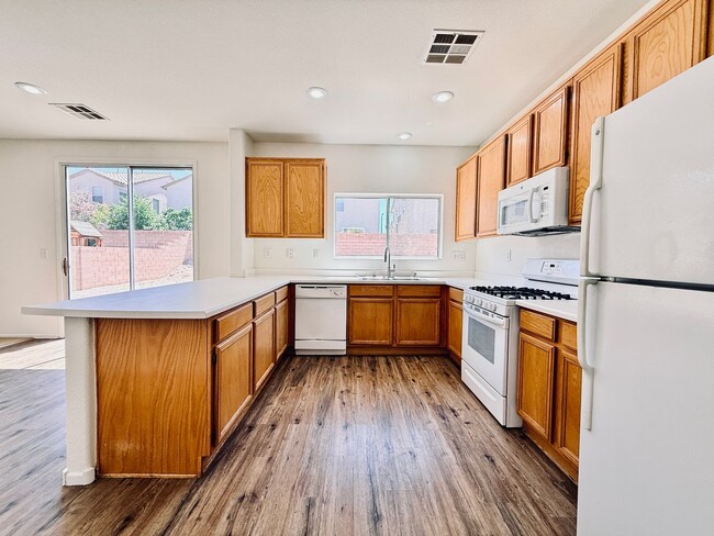 Building Photo - Available Now-Lovely Two Story Home!  Make it yours!