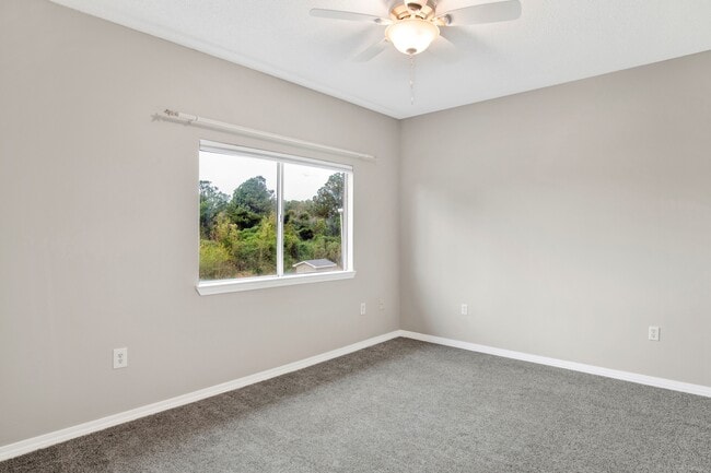 Building Photo - 501 Cotton Creek Dr