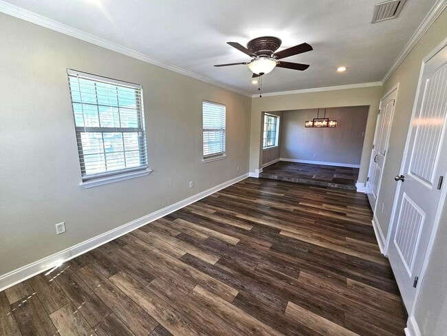 Building Photo - Exquisite 4Bed/2Ba Home in The Cove! *1/2 Off Security Deposit for Active-Duty Military!!*