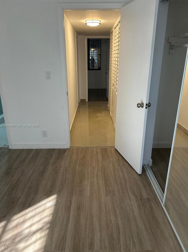 Building Photo - 12219 SW 14th Ln