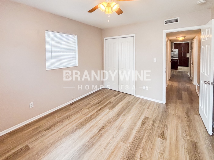 Building Photo - 7236 Darien Way