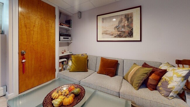 Building Photo - 118 Colby Rd