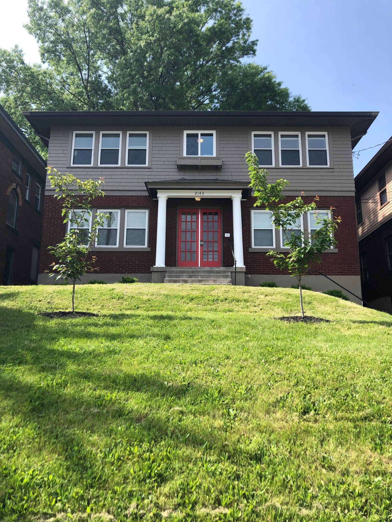 Building Photo - 2143 Hannaford Ave