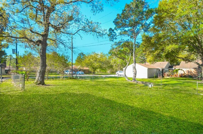 Building Photo - 48 Artesia