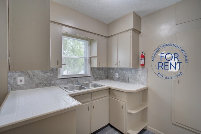 Building Photo - 2857 Stevenson St