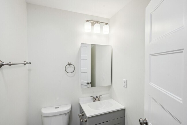 Building Photo - Incredible opportunity to live in Historic...