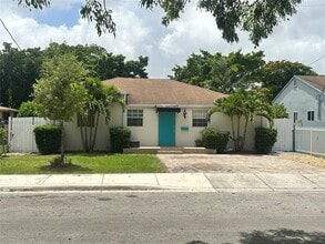 Building Photo - 4718 NW 15th Ave