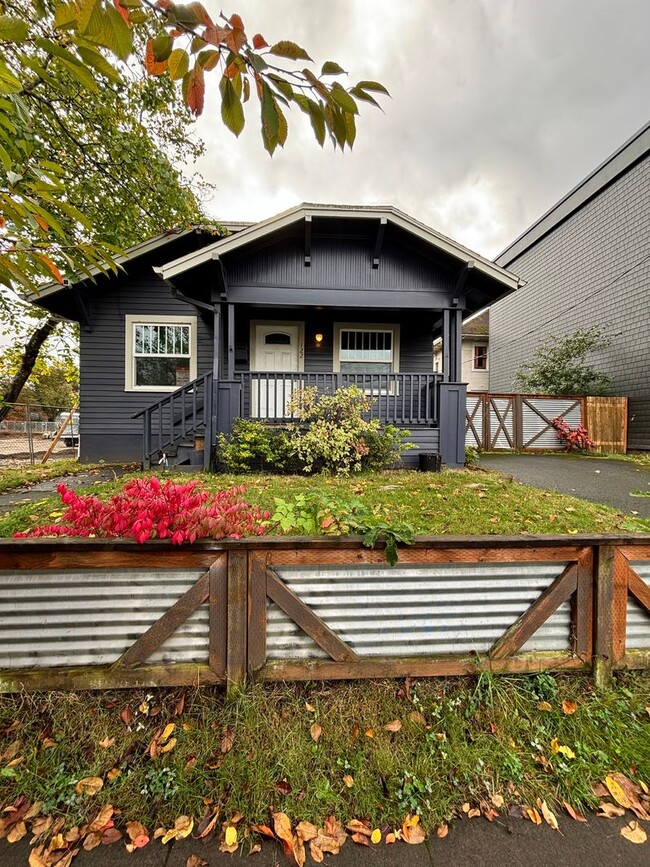 Building Photo - Craftsman Style House on Alberta available now