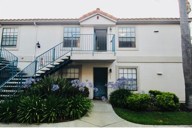Primary Photo - 10321 Azuaga St