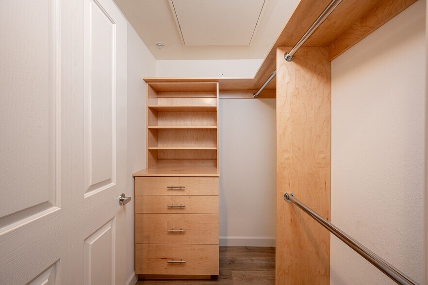 Building Photo - 104 Tropea Aisle