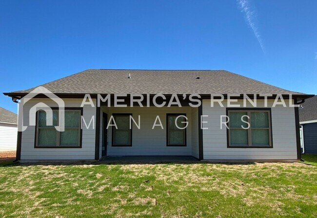 Building Photo - 460 Ridgeview Cir