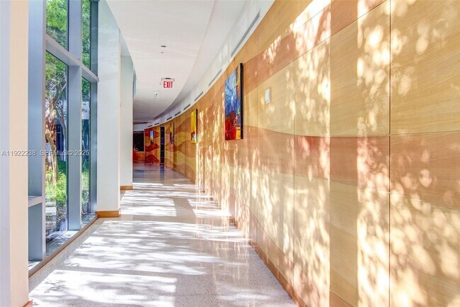 Building Photo - 601 NE 36th St