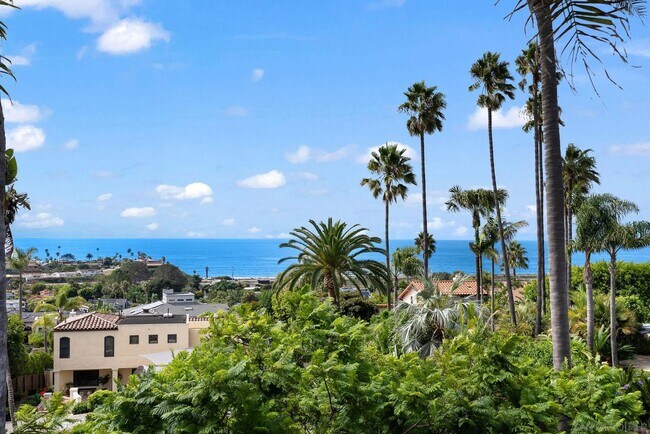 Building Photo - 701 N Granados Ave