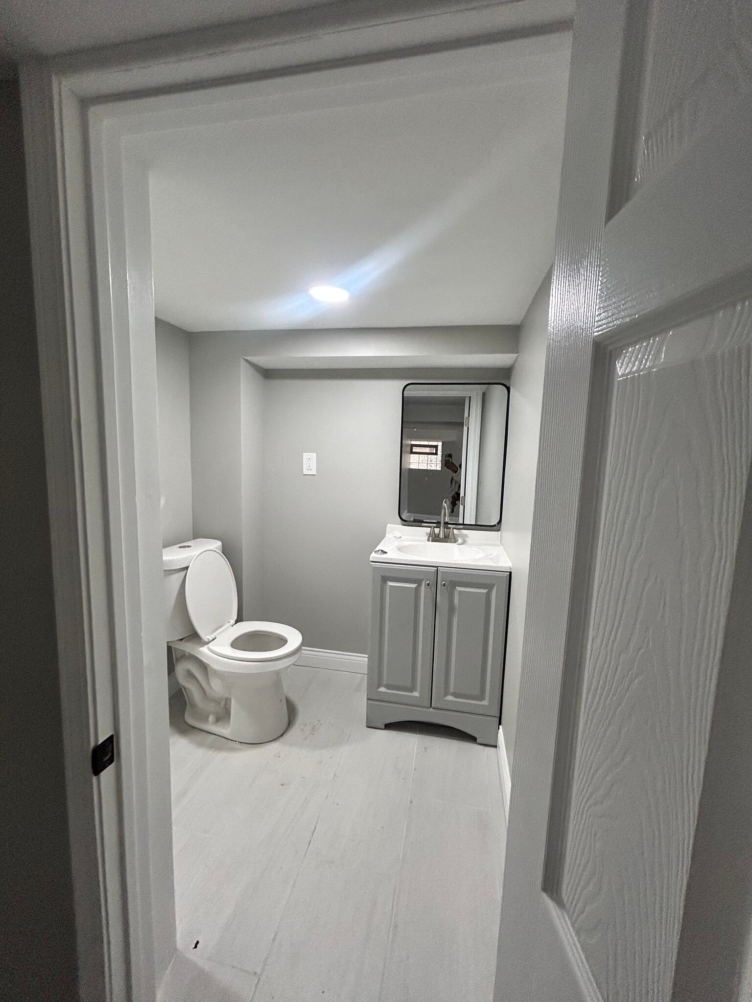 Building Photo - 1620 N Laramie Ave