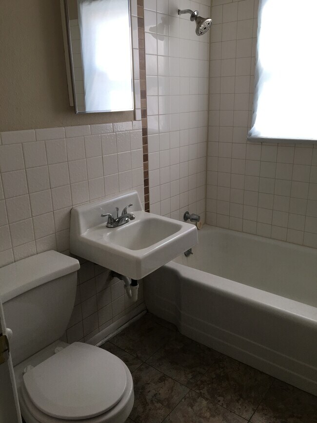 Building Photo - 120 Wire Ave