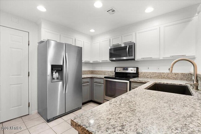 Building Photo - 3150 E Beardsley Rd