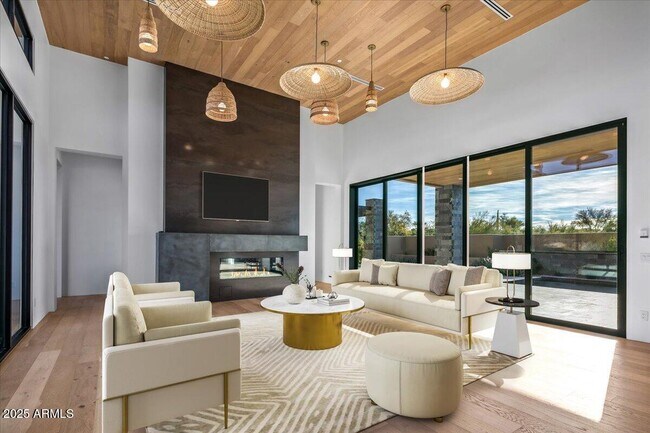 Building Photo - 10249 E Joy Ranch Rd