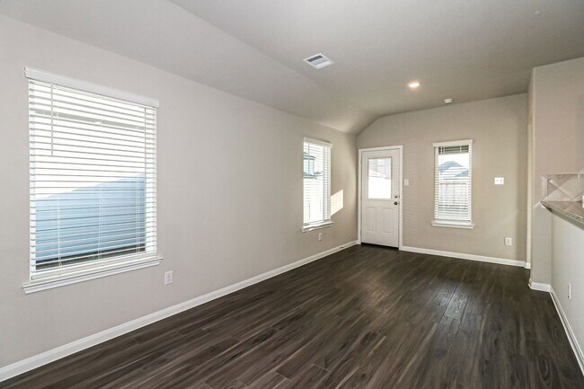 Building Photo - 5122 Hector Gustavo Dr