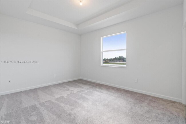 Building Photo - 3 br, 2.5 bath Townhome - 12725 NW 24th Ave