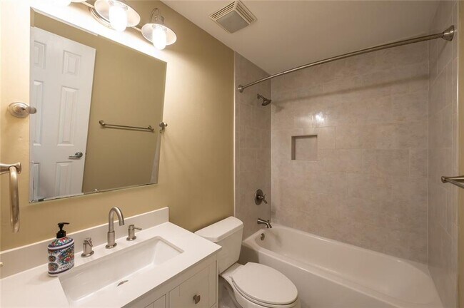Building Photo - 3100 Pebble Creek Ln