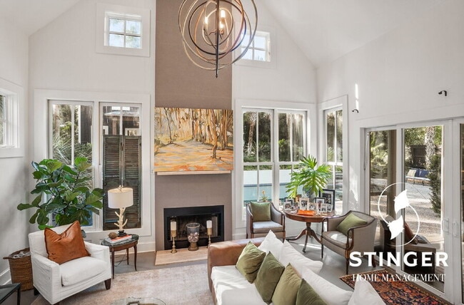 Building Photo - 174 Spanish Point Dr