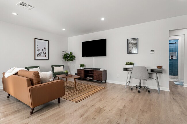 Building Photo - 15015 Lindhall Way