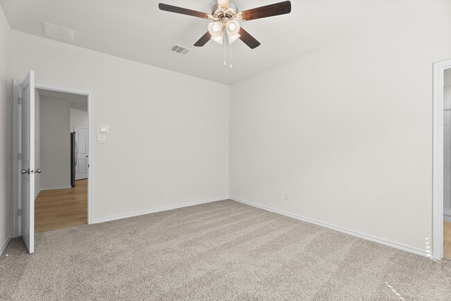 Building Photo - 6044 Freedom Dr